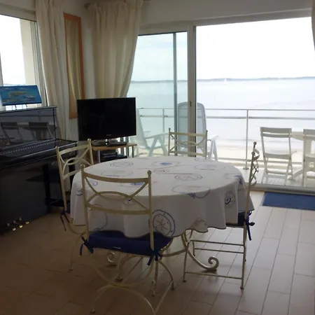 Apartman Perreire Premiere Ligne Les Pieds Dans L Eau Vue Magnifique Sur Le Bassin Arcachon