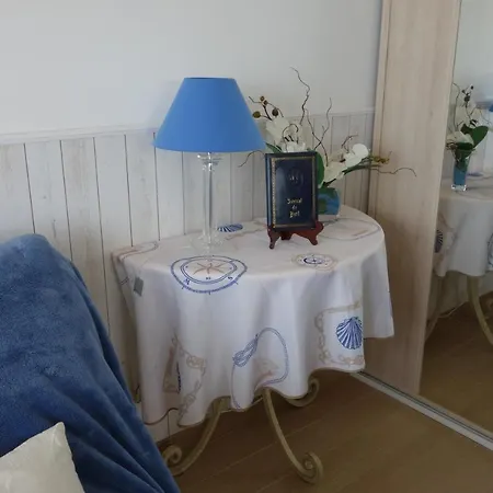 Perreire Premiere Ligne Les Pieds Dans L Eau Vue Magnifique Sur Le Bassin