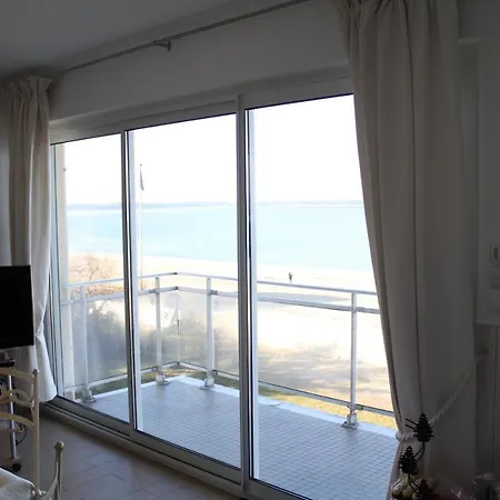 Perreire Premiere Ligne Les Pieds Dans L Eau Vue Magnifique Sur Le Bassin Apartment