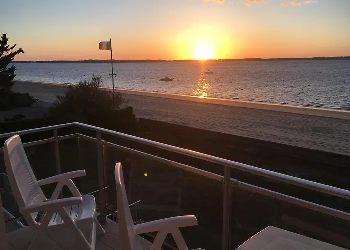 Perreire Premiere Ligne Les Pieds Dans L Eau Vue Magnifique Sur Le Bassin * Arcachon